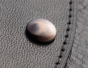 Obsidiaanist kivide dekoor